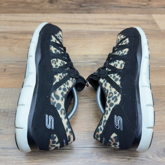 Skechers women size 8 Leopard Print Sneakers with Black slippers on shoes - Picture 4 of 9